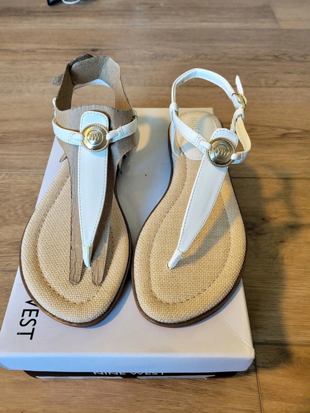 Nine West Dayna White & Beige Sandals Size 6 NWT